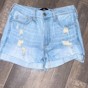 Hollister jean shorts waist 26